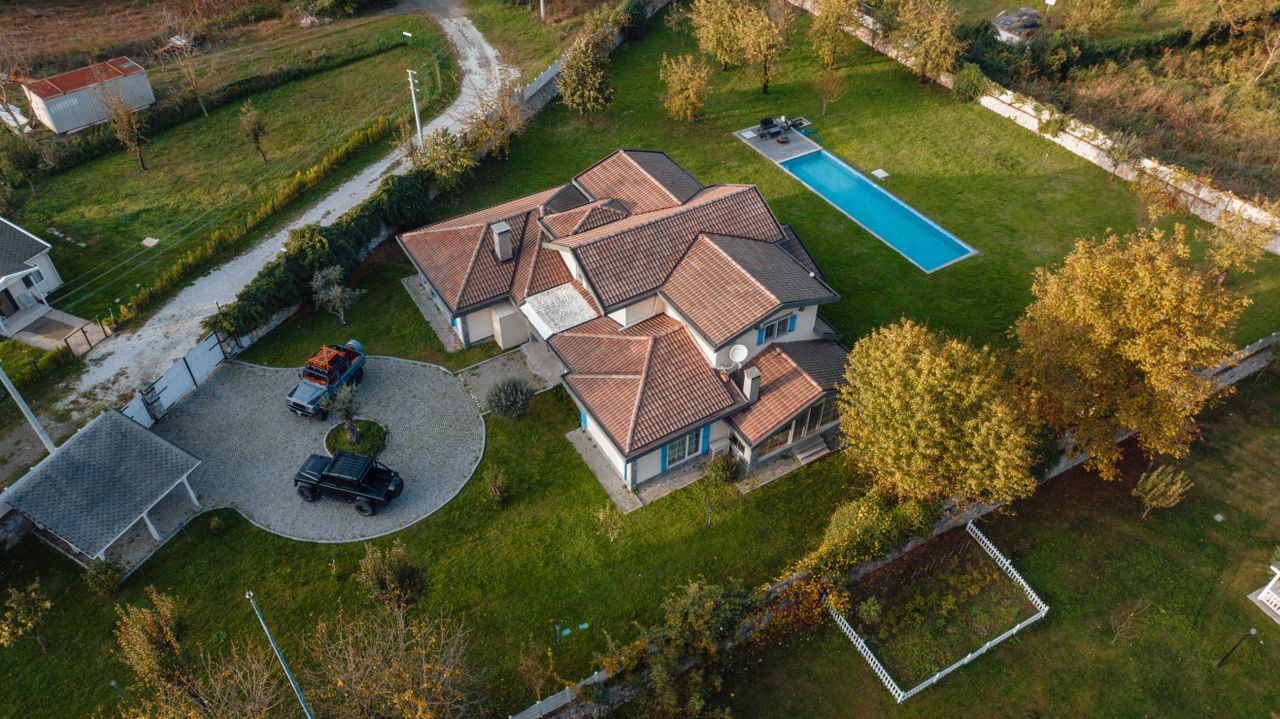 Gazon pour piscine et jardin